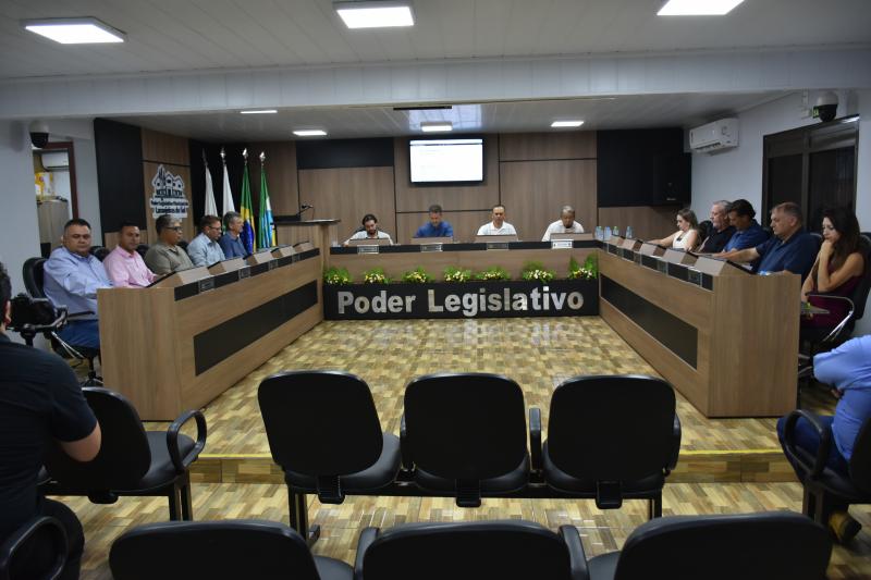 Vereadores de Laranjeiras do Sul encerram pauta legislativa de 2025 em sessões realizadas nesta segunda-feira